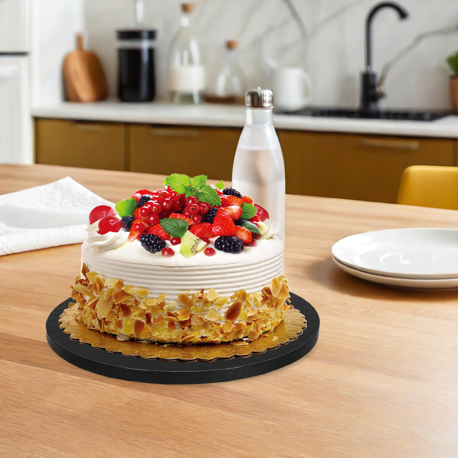 Cake Board Round - 5枚入り、直径10インチの丸型ケーキボード。防水・耐油性があり、誕生日、結婚式、パーティー、ムース、カップケーキ、デザートなどに最適な円形のトレーとして使用できます。
