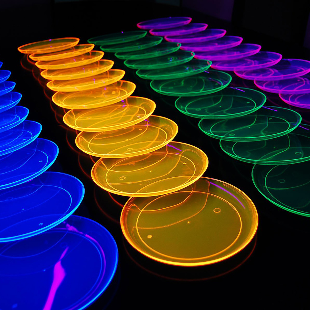 32枚入り ネオンブラックライトパーティープレート ブラック - Cake Board Round のレビューと価格