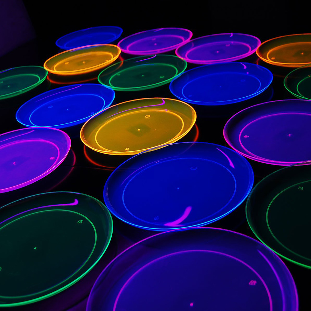 32枚入り ネオンブラックライトパーティープレート ブラック - Cake Board Round のレビューと価格